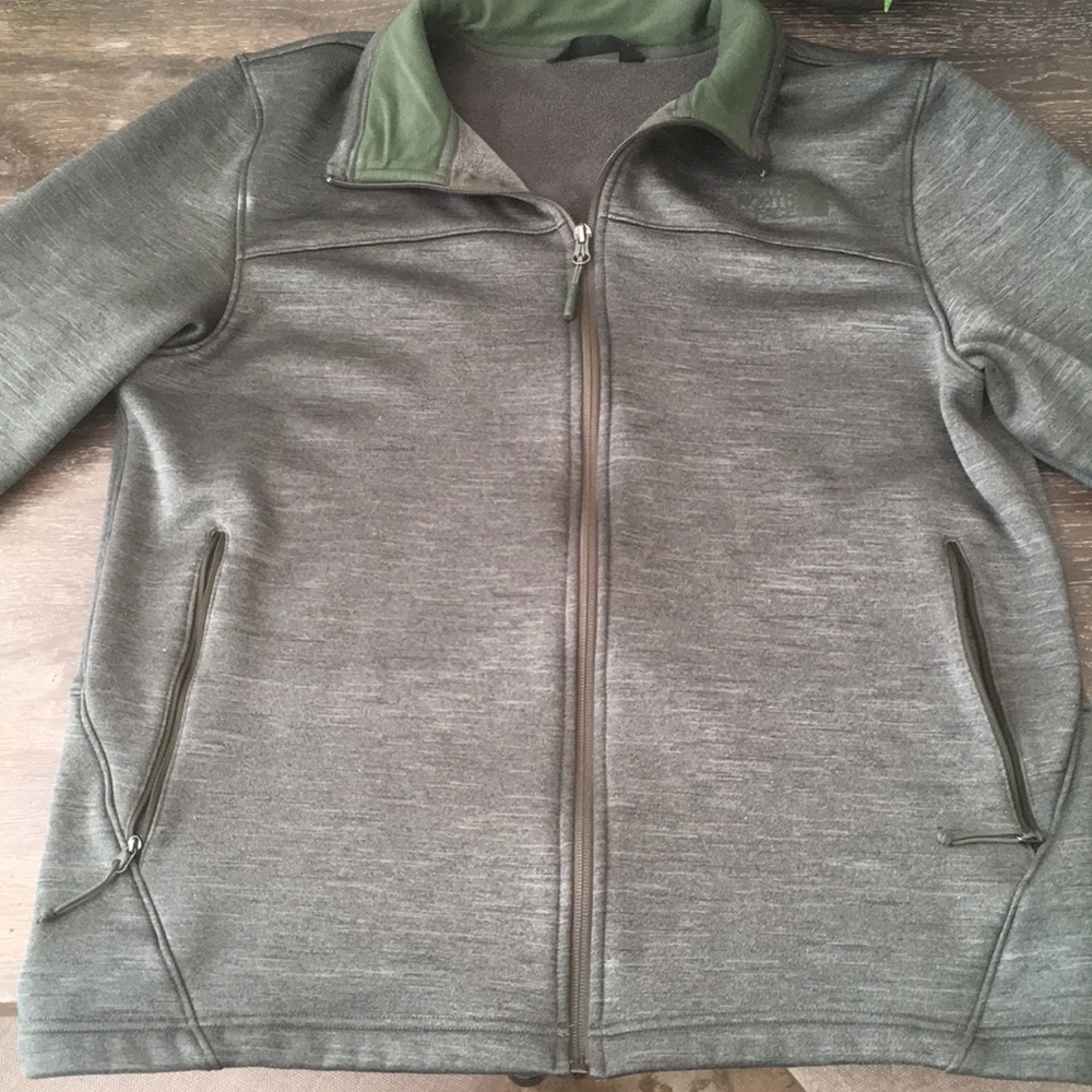 North face sweater